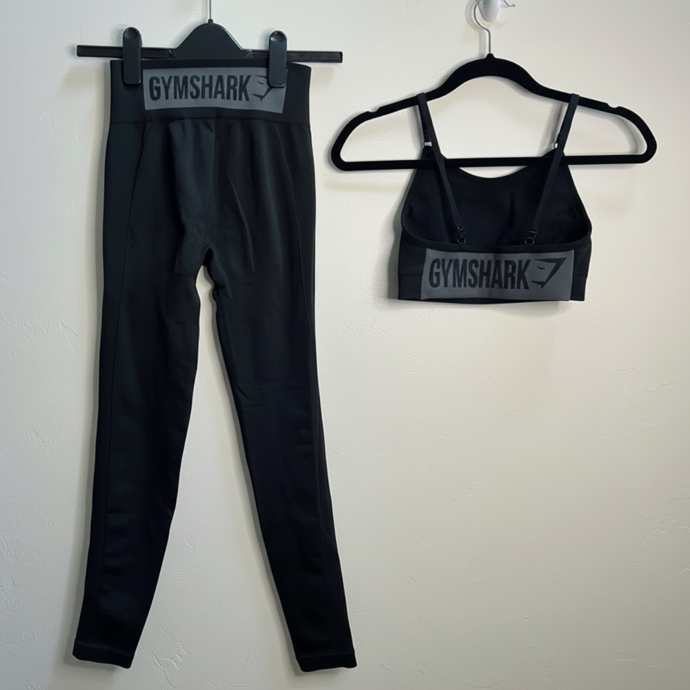 Gymshark Flex High Waisted Leggings and Sports Bra Set Black Grey Womens Small